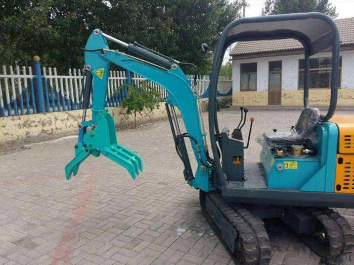 小型挖掘機(jī)裝抓木器